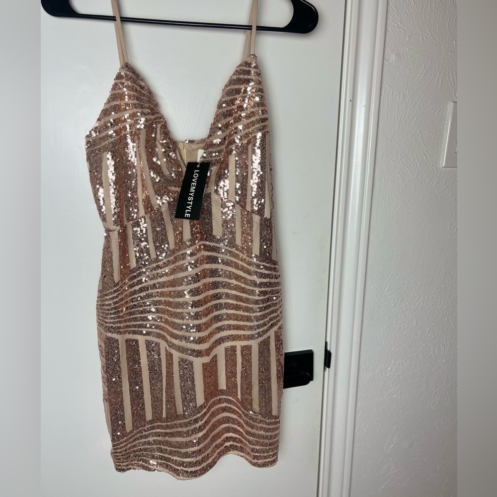 Sequin Gold Mini Dress 10 NWT New Years, Holiday, Party Dress, homecoming date - Picture 3 of 4